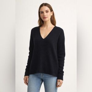 Saks Fifth Avenue 100% cashmere black Sweater Size Small